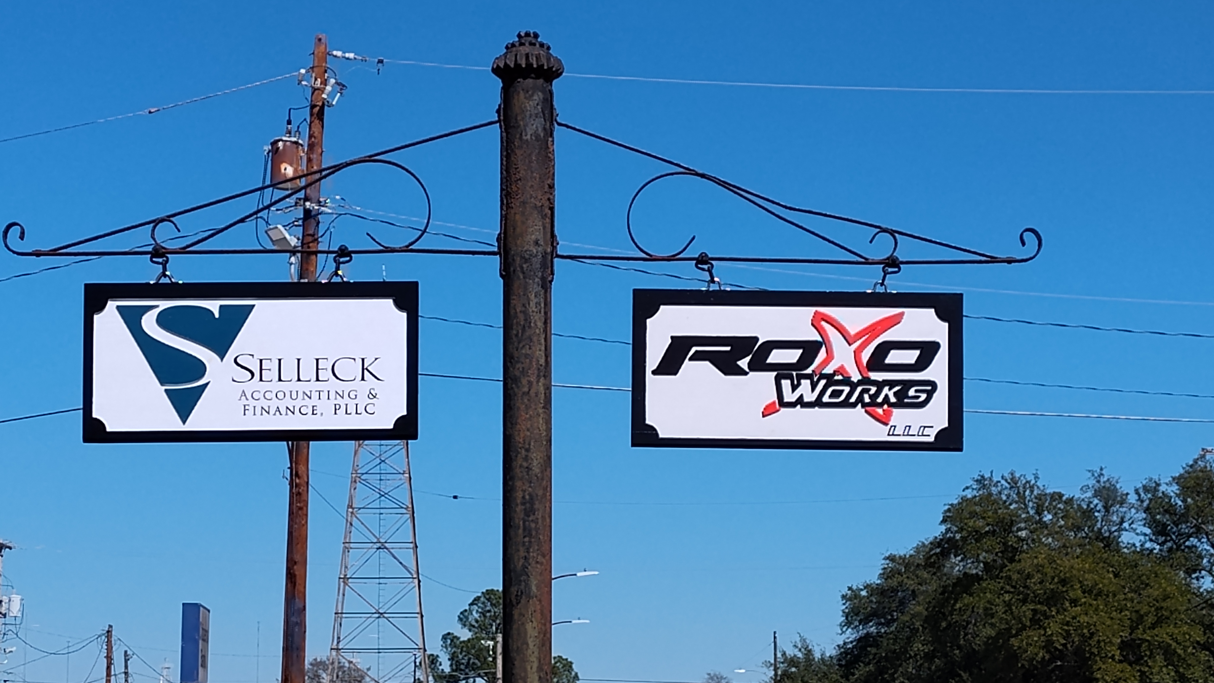 Commercial Business Signage and Cut Vinyl